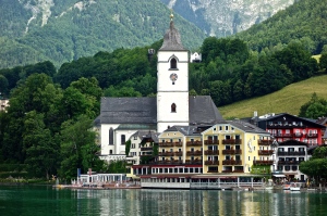 St. Wolfgang from the lake. We are staying at the White Horse Inn, the red building in the background, but our room is right here on the lakefront, in the yellow building. 